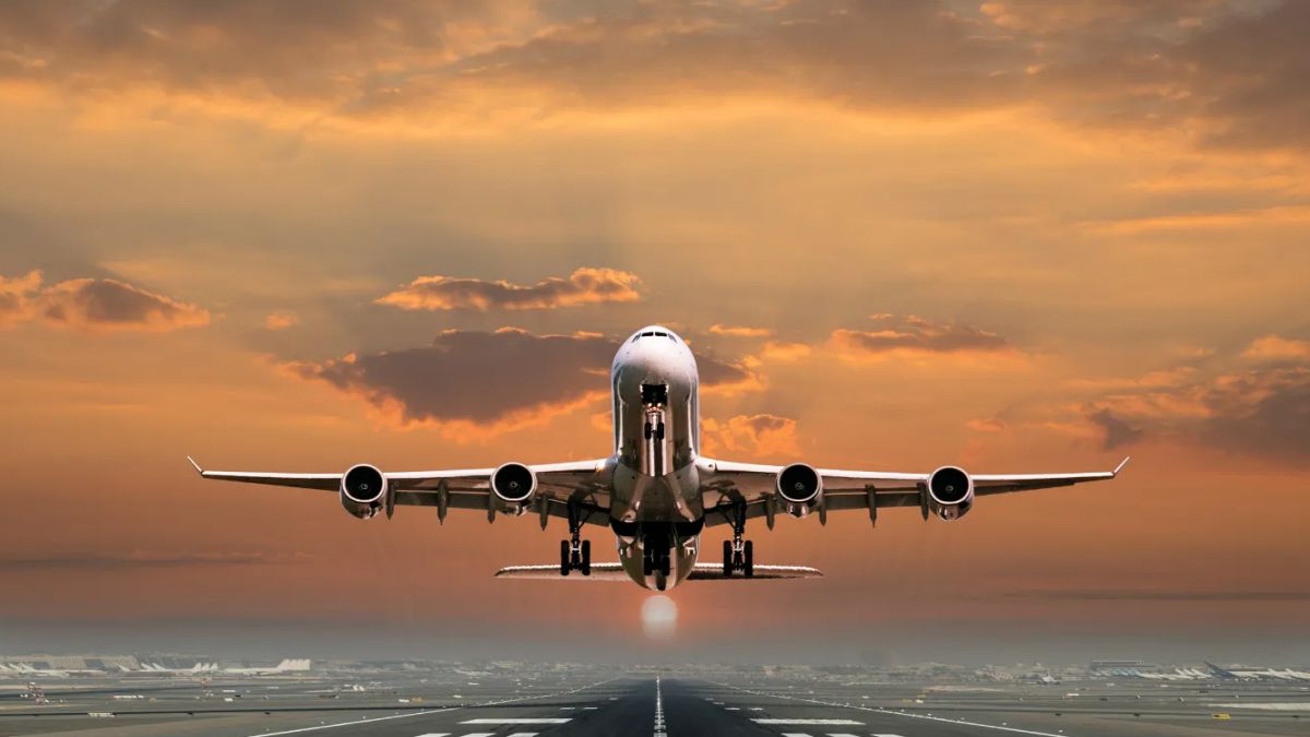 Commercial airplanes taking off from Tehran's Imam Khomeini International Airport after the ceasefire announcement.
