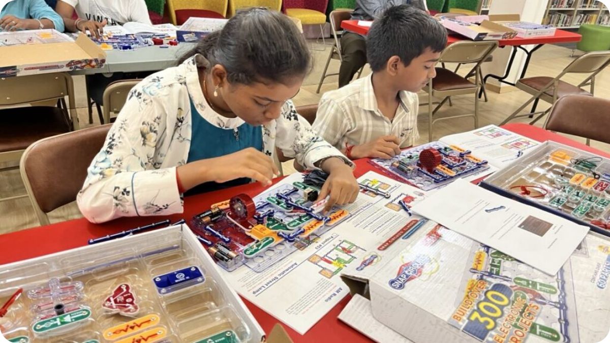 Students participating in a workshop at the American Center, U.S. Consulate General Chennai.