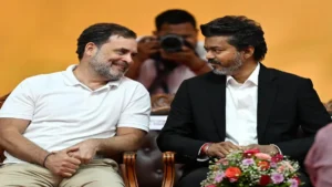 A Massive Historical Turn in Tamil Nadu Politics: 59 ஆண்டுகளுக்குப் பிறகு அதிகாரத்தில் காங்கிரஸ்! முதலமைச்சர் விஜய் அமைச்சரவையில் அதிரடியாக இணையும் இரண்டு எம்.எல்.ஏக்கள்; டெல்லி தலைமை கொடுத்த க்ரீன் சிக்னல்! Senior Congress leaders and newly elected MLAs meeting with TVK representatives in Chennai ahead of the cabinet expansion.