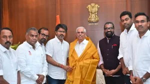 "தவெக அப்படி செய்திருக்க கூடாது!" ஆட்சி அமைக்க உரிமை கோரியதில் விஜய் செய்த சொதப்பல் என்ன? டி.கே.எஸ்.இளங்கோவன் விளாசல்! DMK Spokesperson T.K.S. Elangovan discussing the constitutional aspects of government formation in Tamil Nadu.