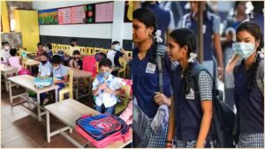 TN Schools Reopening - New Date Announcement: "கடும் வெயில் எதிரொலி.. ஜூன் 1 தேதியில் மாற்றம்!" தமிழ்நாட்டில் ஜூன் 4 முதல் பள்ளிகள் திறப்பு; அரசு வெளியிட்ட புதிய அதிரடி அரசாணை! An empty professional school classroom layout with desks and a blackboard, representing academic planning in Tamil Nadu.